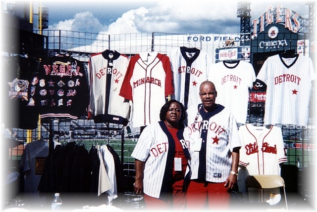 TONY DEE'S CREW SETS UP AT COMERICA PARK